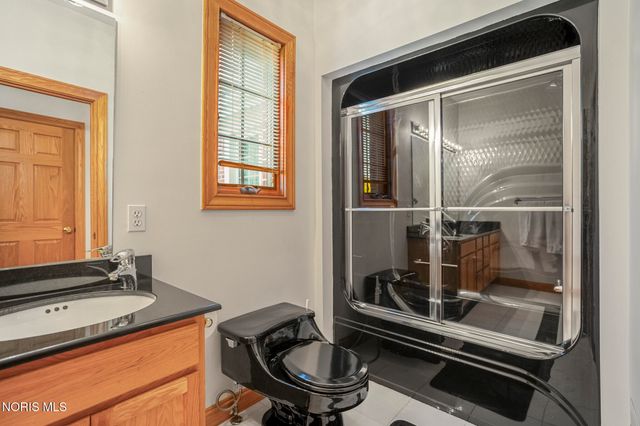 3315 Stonebrooke Lane, Maumee, OH 43537