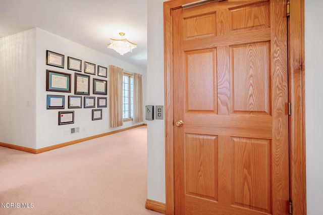 3315 Stonebrooke Lane, Maumee, OH 43537