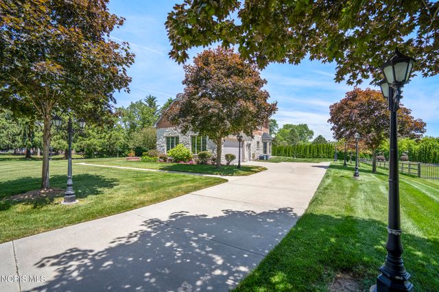 3315 Stonebrooke Lane, Maumee, OH 43537