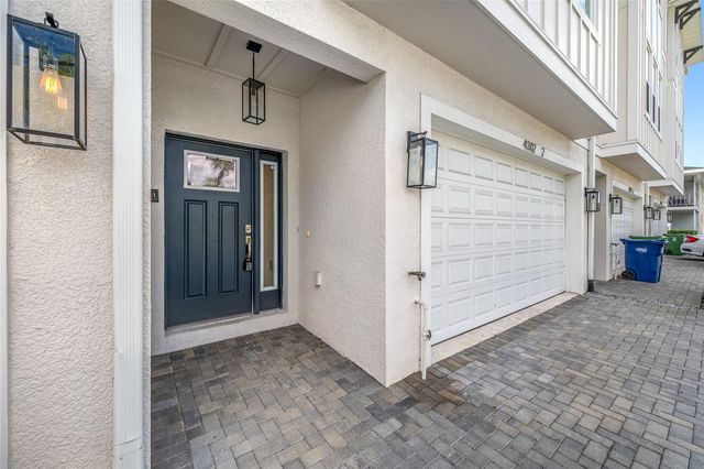 4302 W NORTH B STREET 2, Tampa, FL 33609