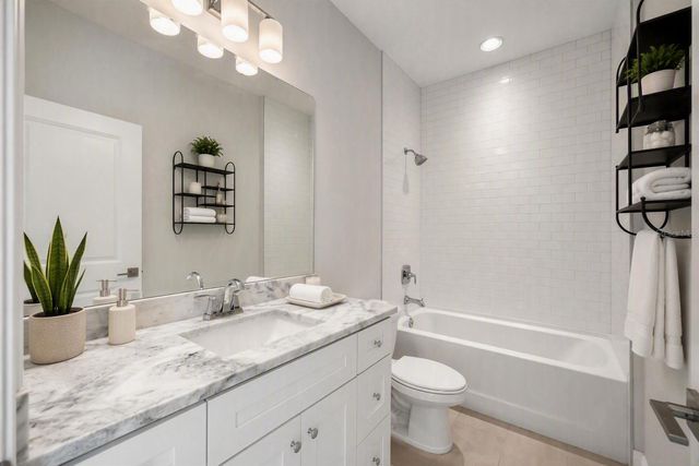 4302 W NORTH B STREET 2, Tampa, FL 33609