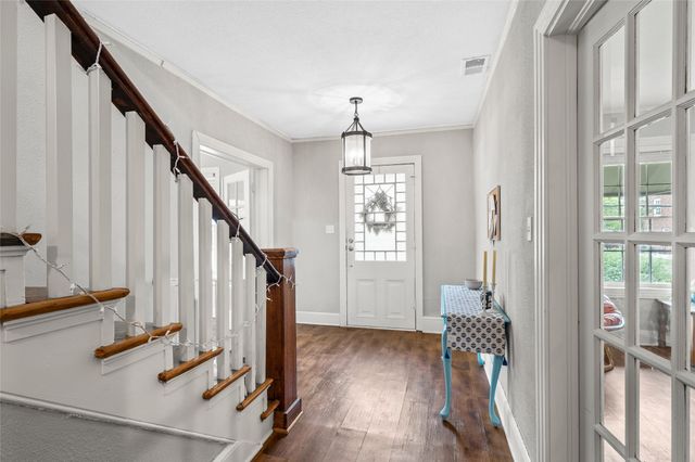 2912 Fort Avenue, Waco, TX 76707