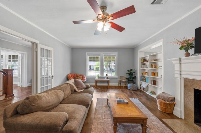 2912 Fort Avenue, Waco, TX 76707