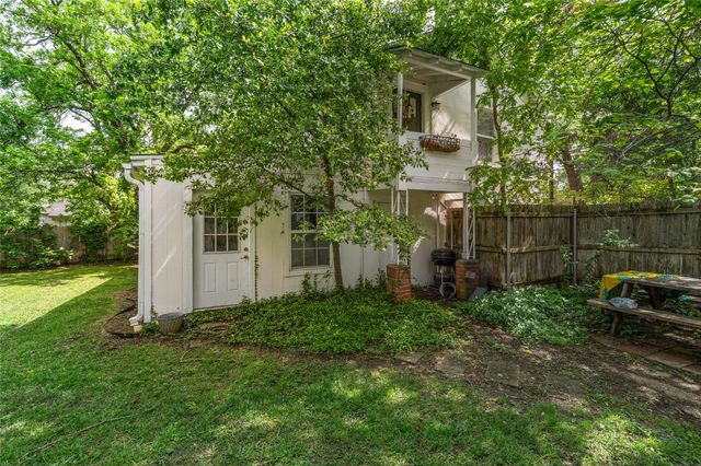 2912 Fort Avenue, Waco, TX 76707