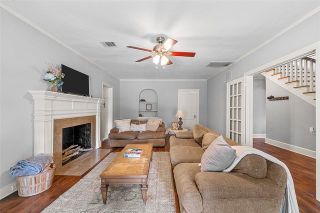 2912 Fort Avenue, Waco, TX 76707
