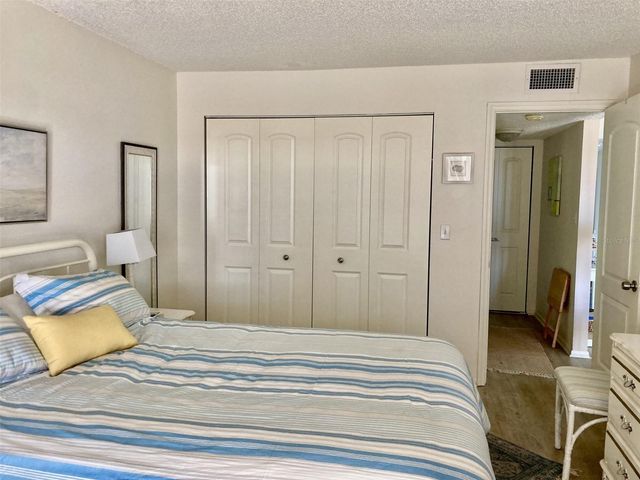 304 47TH AVENUE DRIVE W 307, Bradenton, FL 34207