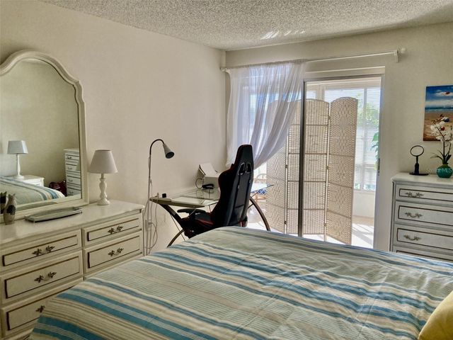 304 47TH AVENUE DRIVE W 307, Bradenton, FL 34207