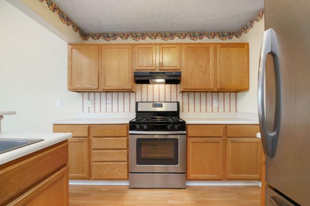 1032 Portlock Drive, Columbus, OH 43228