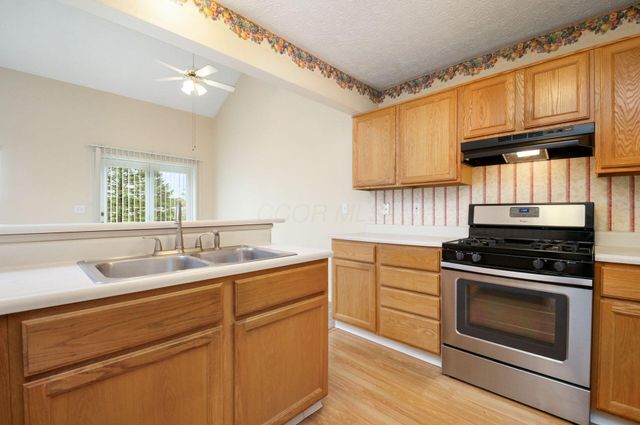 1032 Portlock Drive, Columbus, OH 43228