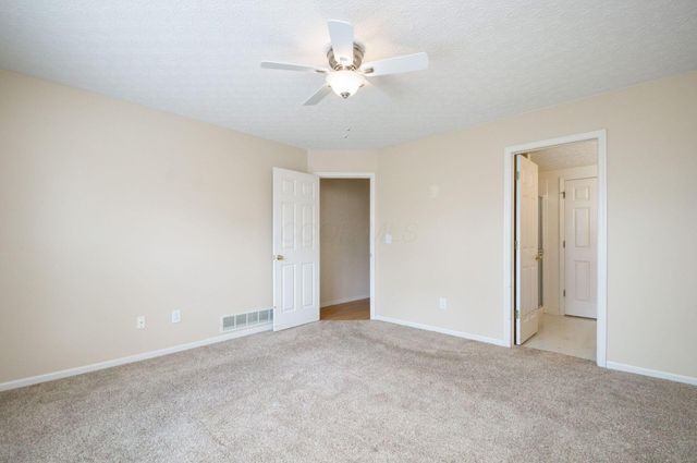 1032 Portlock Drive, Columbus, OH 43228
