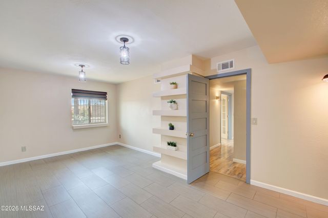 2914 W Wyoming Street, Tucson, AZ 85746