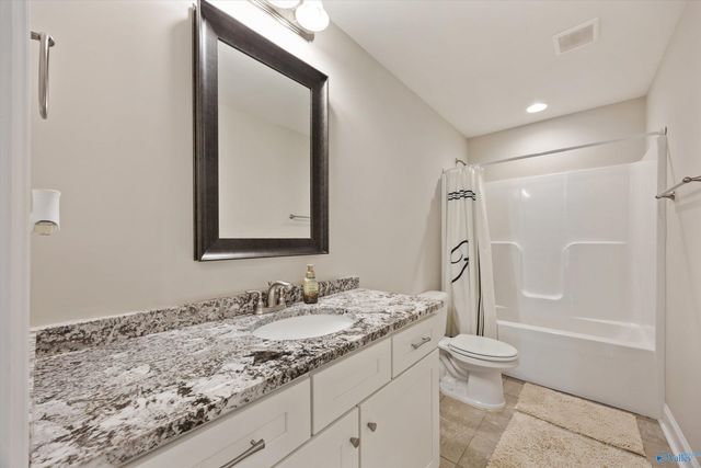 23749 Glover Road, Athens, AL 35613