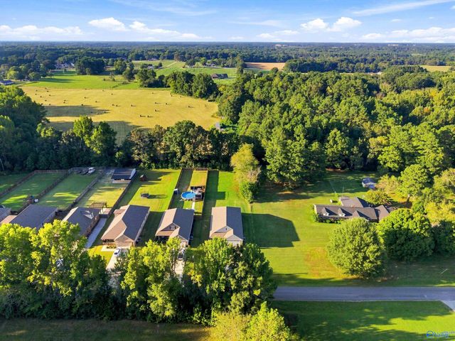 23749 Glover Road, Athens, AL 35613