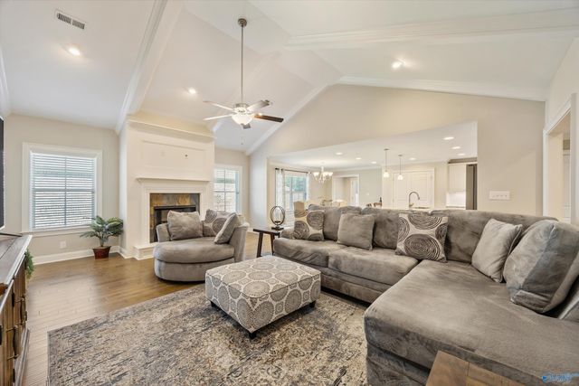 23749 Glover Road, Athens, AL 35613
