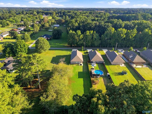 23749 Glover Road, Athens, AL 35613