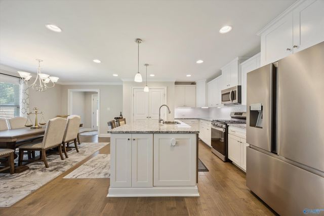 23749 Glover Road, Athens, AL 35613