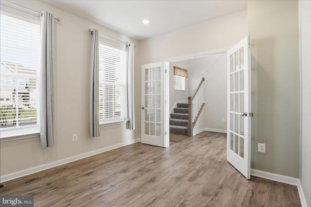 889 BARKSDALE DR, Charles Town, WV 25414