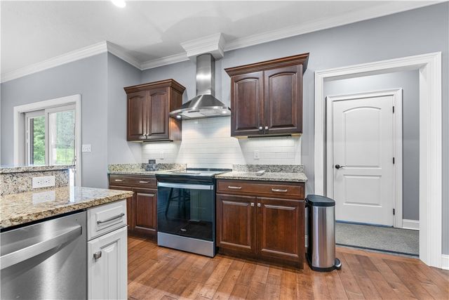 4020 Castor Ln, Jefferson Hills, PA 15332