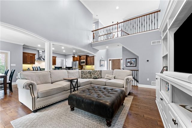 4020 Castor Ln, Jefferson Hills, PA 15332