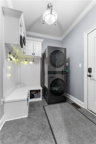 4020 Castor Ln, Jefferson Hills, PA 15332