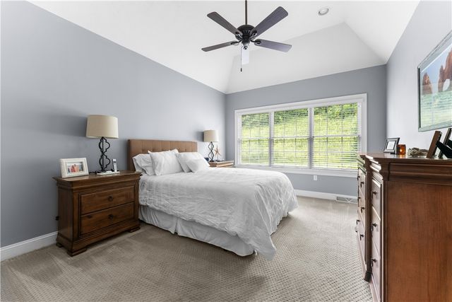 4020 Castor Ln, Jefferson Hills, PA 15332