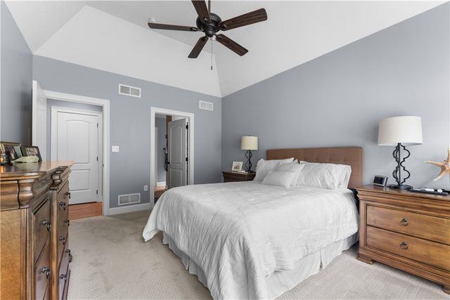 4020 Castor Ln, Jefferson Hills, PA 15332