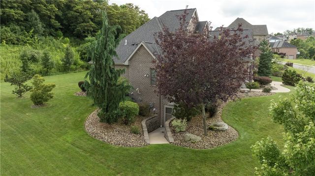 4020 Castor Ln, Jefferson Hills, PA 15332