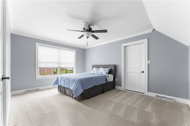 4020 Castor Ln, Jefferson Hills, PA 15332