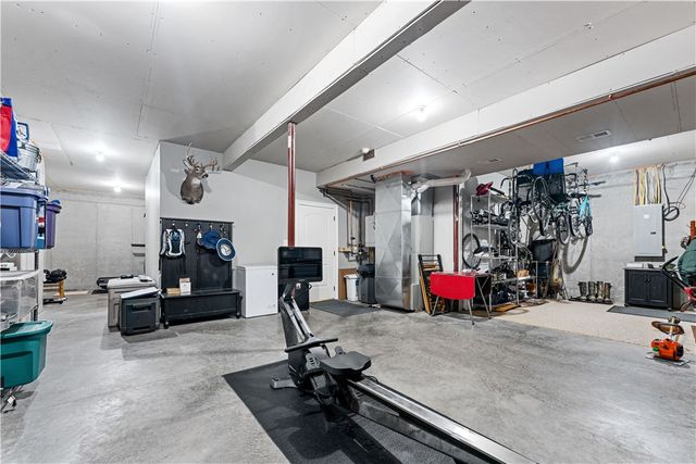 4020 Castor Ln, Jefferson Hills, PA 15332