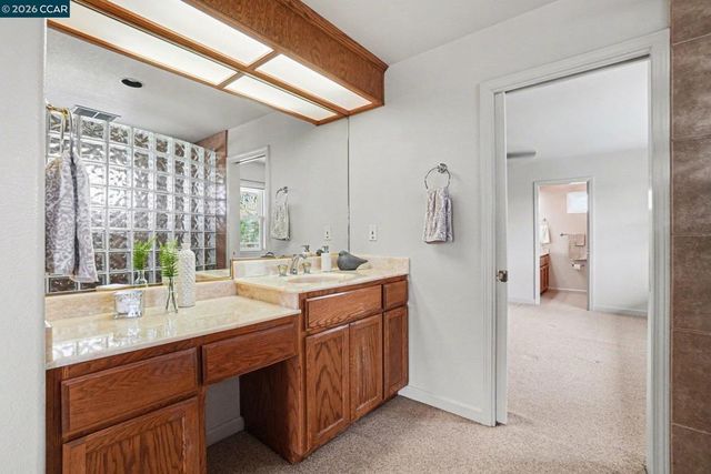 5666 Oakmont Ct, Discovery Bay, CA 94505