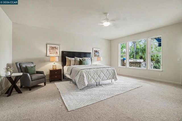 5666 Oakmont Ct, Discovery Bay, CA 94505