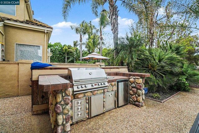 5666 Oakmont Ct, Discovery Bay, CA 94505