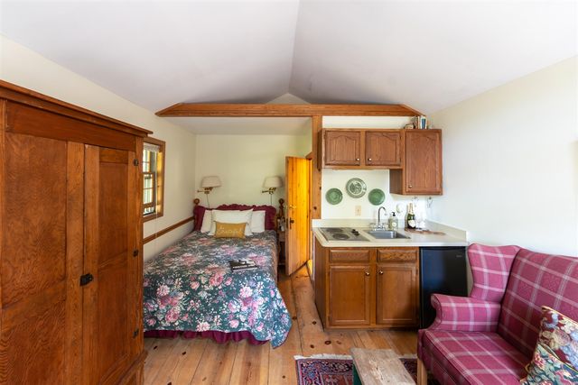 8425 Parshallville Road, Fenton, MI 48430