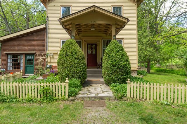 8425 Parshallville Road, Fenton, MI 48430