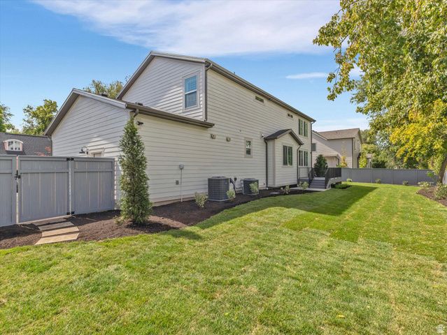 2007 E WALKER MEADOWS CIR, Holladay, UT 84117