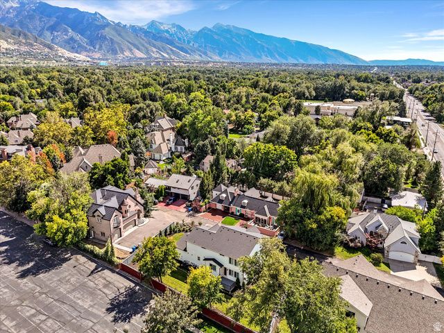 2007 E WALKER MEADOWS CIR, Holladay, UT 84117