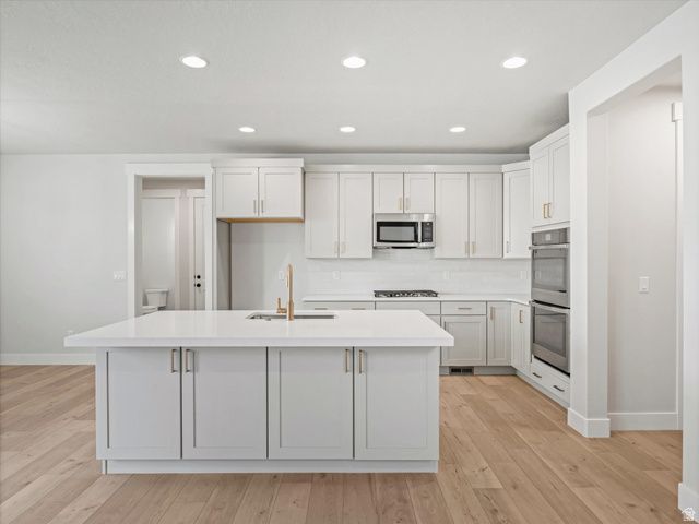 2007 E WALKER MEADOWS CIR, Holladay, UT 84117