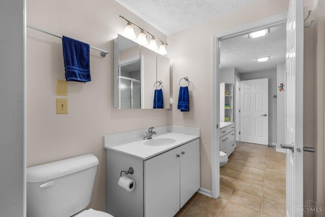 11831 Vaukvalley Lane, Symmes Twp, OH 45249