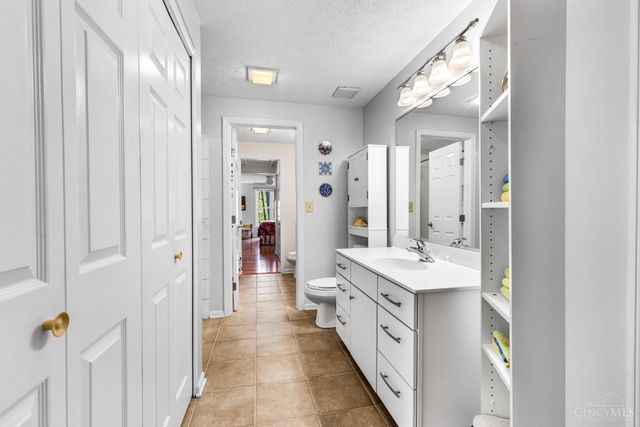 11831 Vaukvalley Lane, Symmes Twp, OH 45249