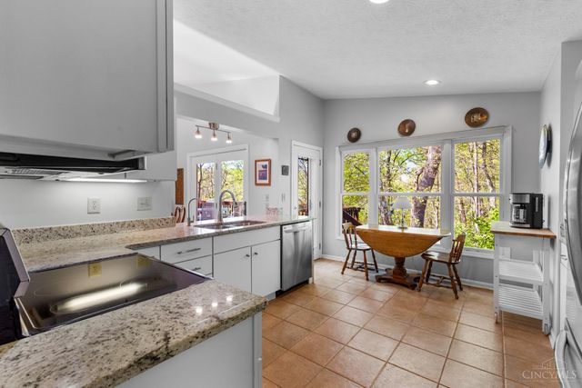 11831 Vaukvalley Lane, Symmes Twp, OH 45249