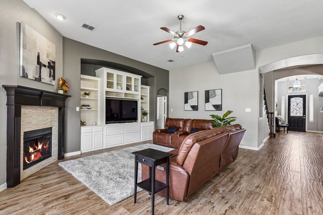 1916 Annabel Avenue, Flower Mound, TX 75028
