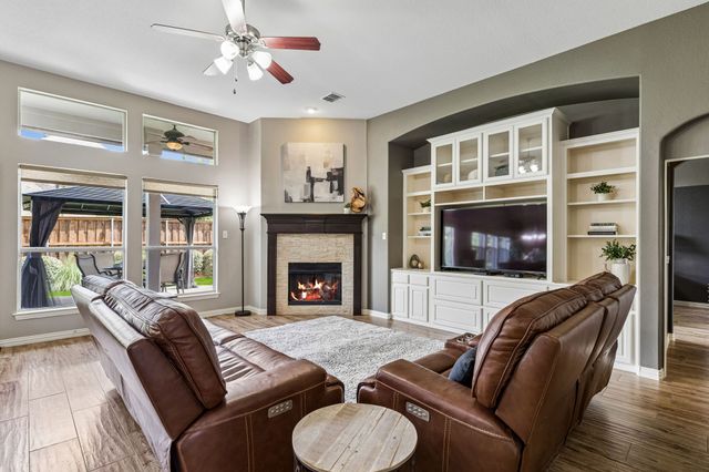 1916 Annabel Avenue, Flower Mound, TX 75028