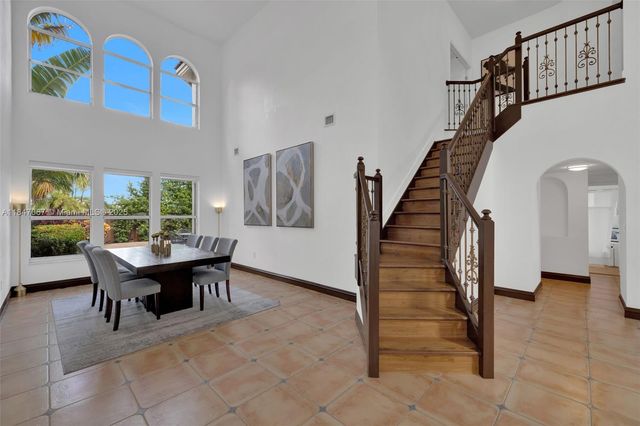 7301 NW 107th Pl, Doral, FL 33178