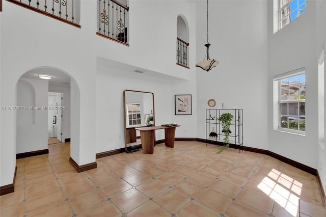 7301 NW 107th Pl, Doral, FL 33178