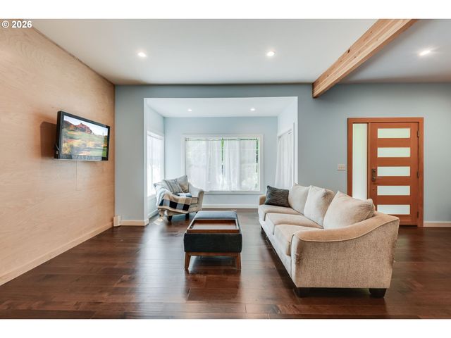 3712 Se 8TH Ave, Portland, OR 97202