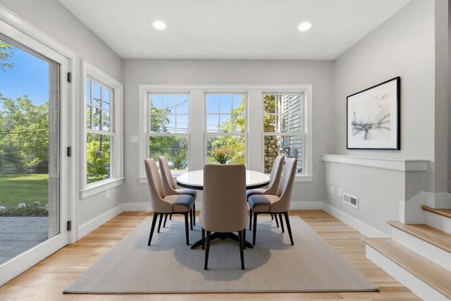 35 Keyes Rd, Westford, MA 01886