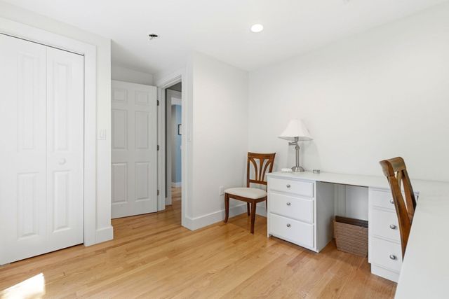 35 Keyes Rd, Westford, MA 01886