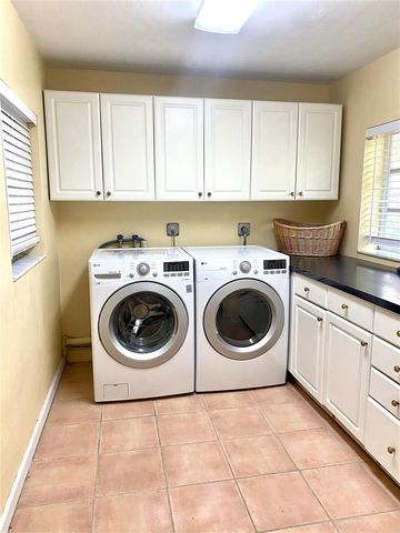 1612 E Lake Drive, Fort Lauderdale, FL 33316