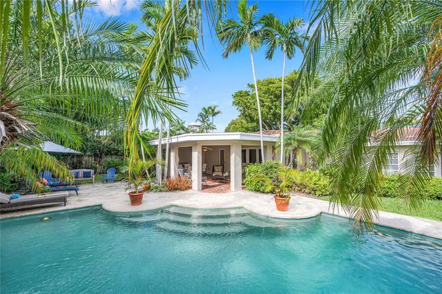 1612 E Lake Drive, Fort Lauderdale, FL 33316