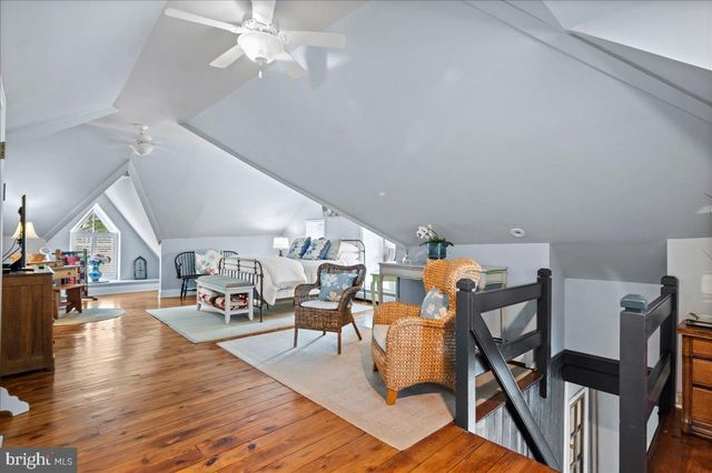 2996 N SUGAN RD, Solebury, PA 18963